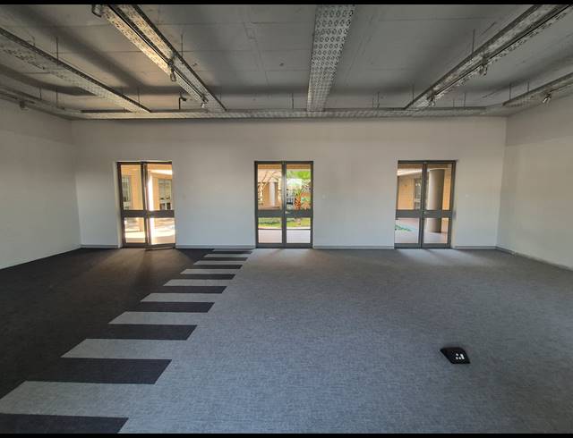 73M² OFFICE TO LET IN RIVONIA